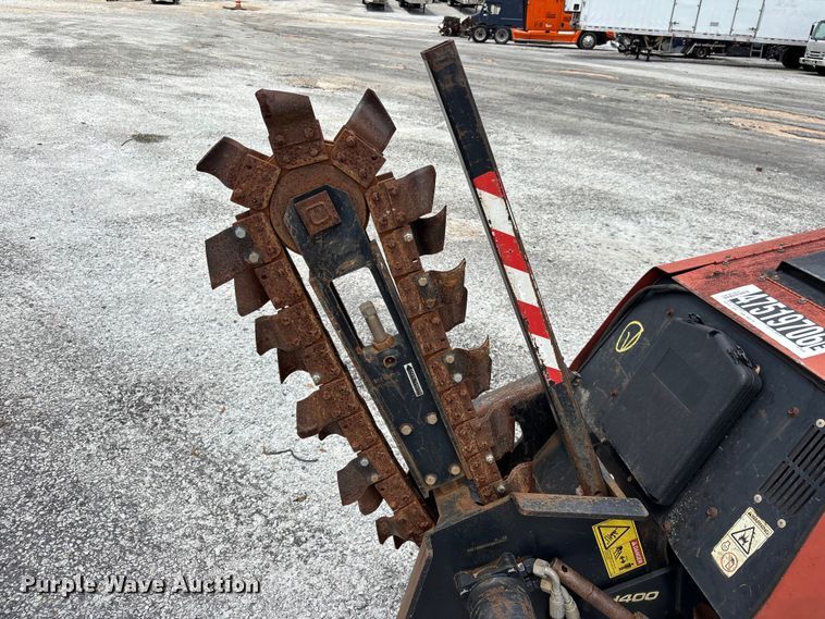 image for item YA3076 2016 Ditch Witch 410SX trencher