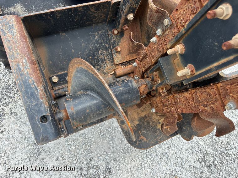 image for item YA3076 2016 Ditch Witch 410SX trencher