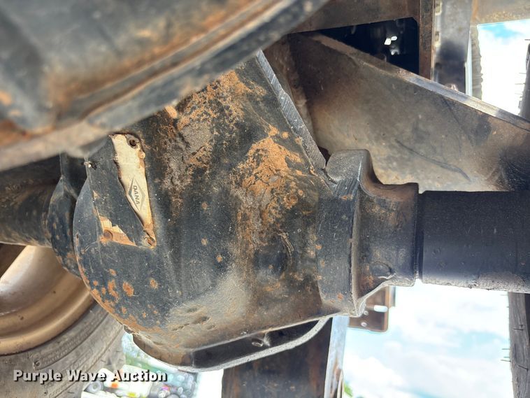 image for item YA3076 2016 Ditch Witch 410SX trencher