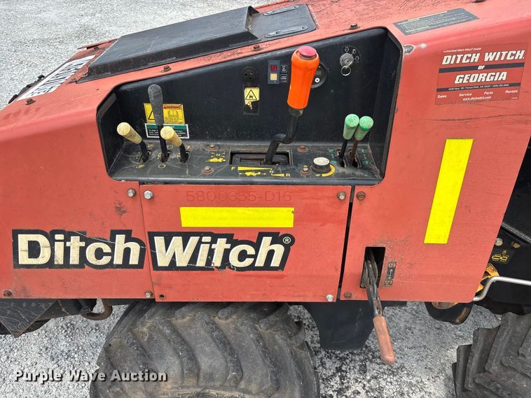 image for item YA3076 2016 Ditch Witch 410SX trencher