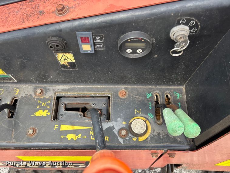 image for item YA3076 2016 Ditch Witch 410SX trencher