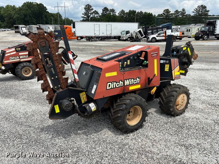 image for item YA3077 2016 Ditch Witch 410SX trencher