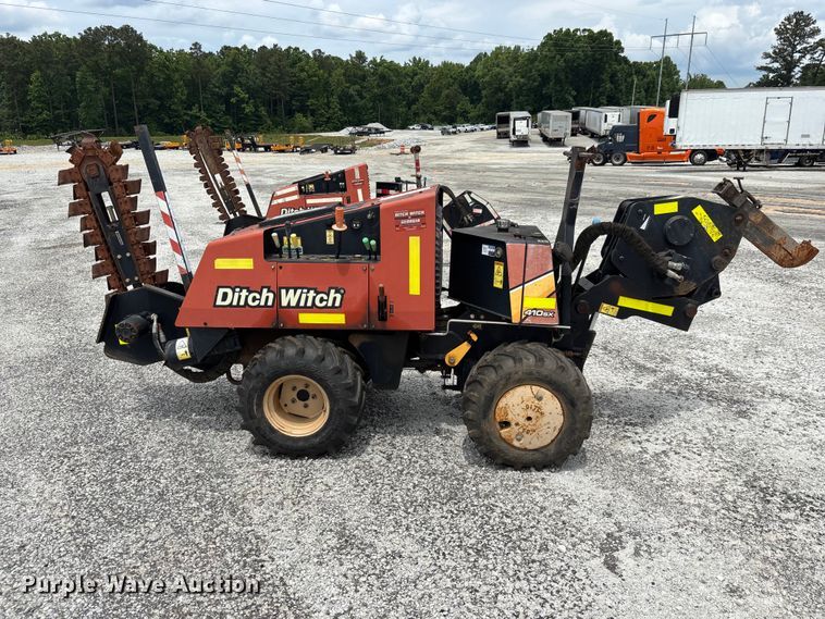 image for item YA3077 2016 Ditch Witch 410SX trencher