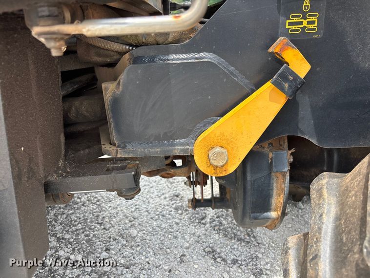 image for item YA3077 2016 Ditch Witch 410SX trencher