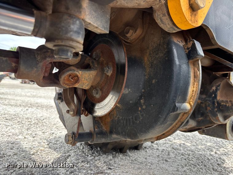 image for item YA3077 2016 Ditch Witch 410SX trencher