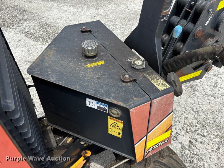image for item YA3077 2016 Ditch Witch 410SX trencher