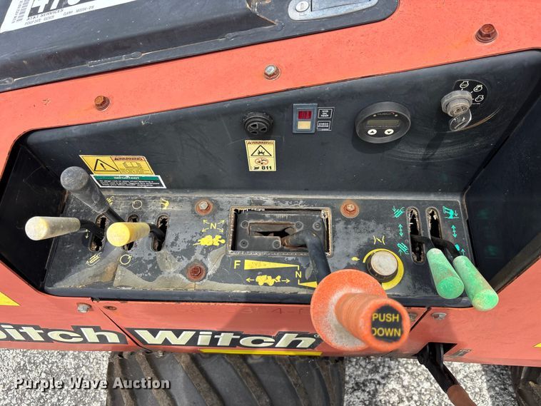 image for item YA3077 2016 Ditch Witch 410SX trencher