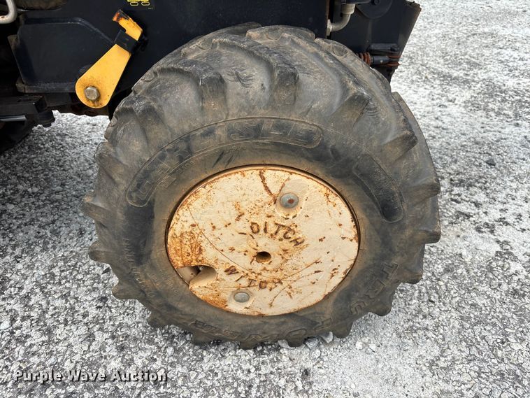 image for item YA3077 2016 Ditch Witch 410SX trencher