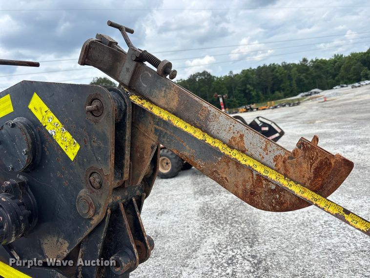 image for item YA3077 2016 Ditch Witch 410SX trencher