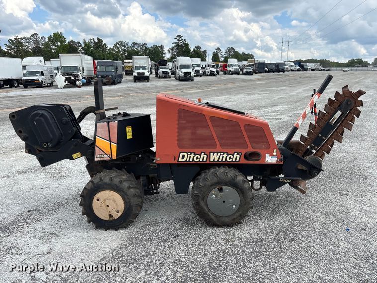 image for item YA3078 2016 Ditch Witch 410SX trencher