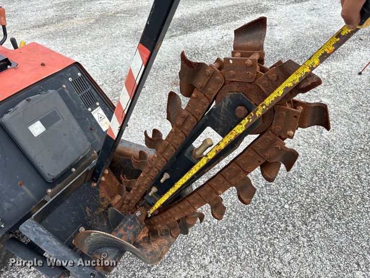 image for item YA3078 2016 Ditch Witch 410SX trencher