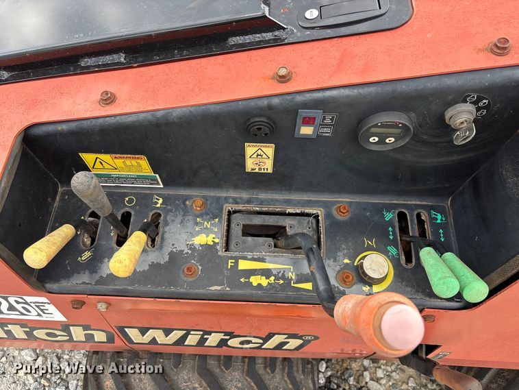image for item YA3078 2016 Ditch Witch 410SX trencher
