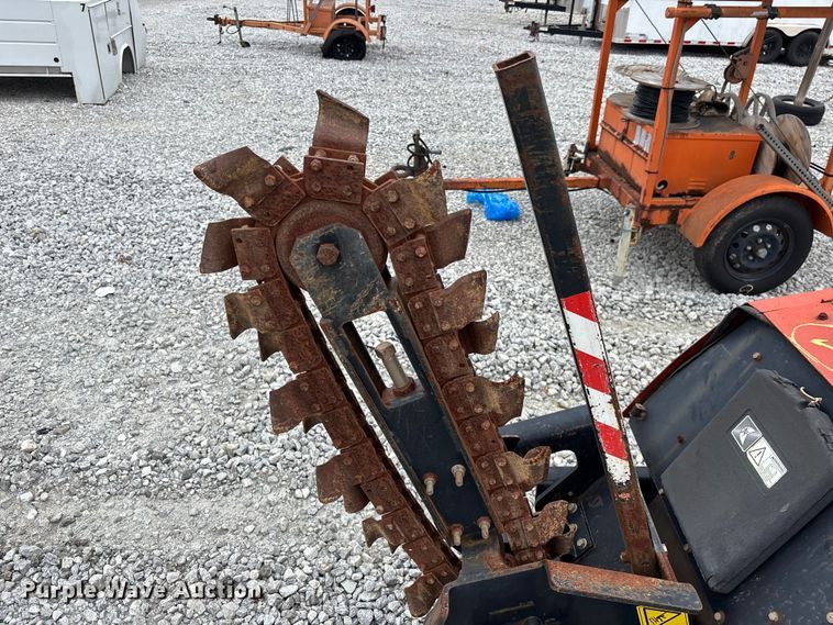 image for item YA3079 2016 Ditch Witch 410SX trencher