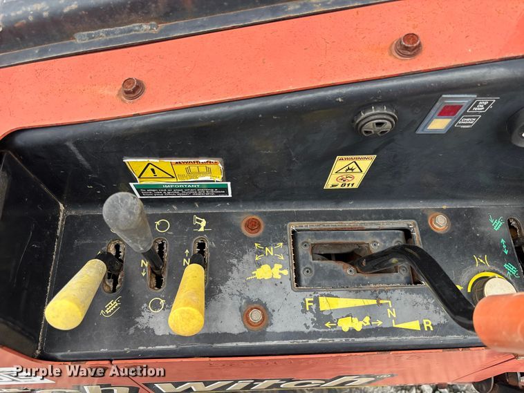 image for item YA3079 2016 Ditch Witch 410SX trencher