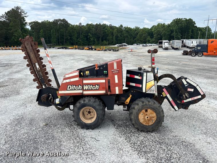 image for item YA3080 2015 Ditch Witch 410SX trencher