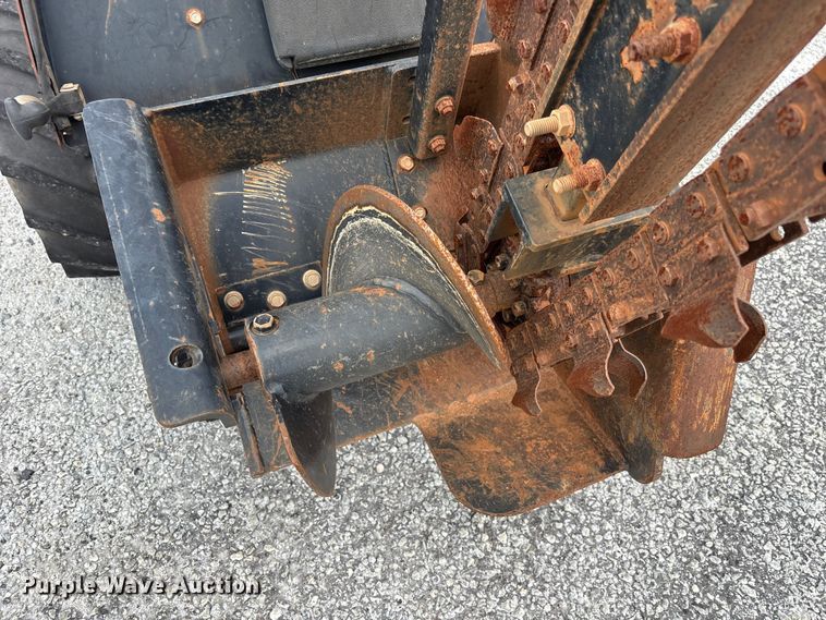image for item YA3080 2015 Ditch Witch 410SX trencher