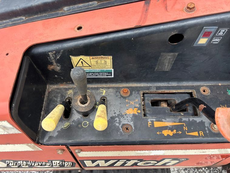image for item YA3080 2015 Ditch Witch 410SX trencher