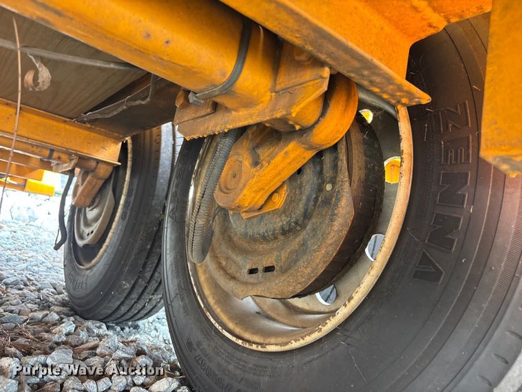 image for item YA3083 2020 Lucon 5T142BW-HDP equipment trailer