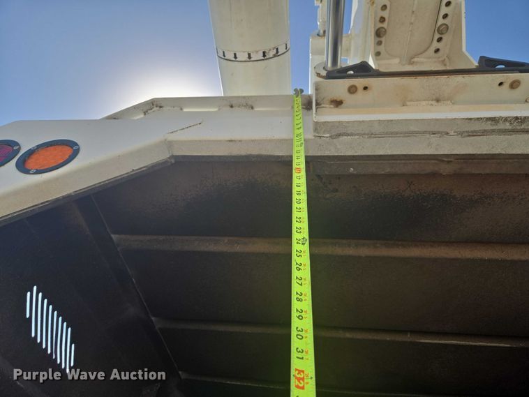 image for item YA3192 2017 Ford F750 Super Duty forestry bucket truck