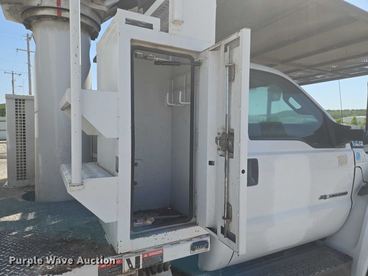 image for item YA3192 2017 Ford F750 Super Duty forestry bucket truck