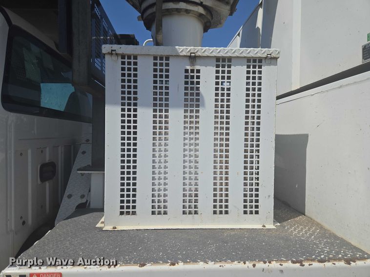 image for item YA3192 2017 Ford F750 Super Duty forestry bucket truck