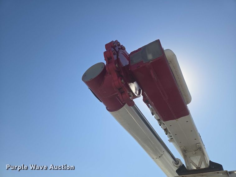 image for item YA3192 2017 Ford F750 Super Duty forestry bucket truck