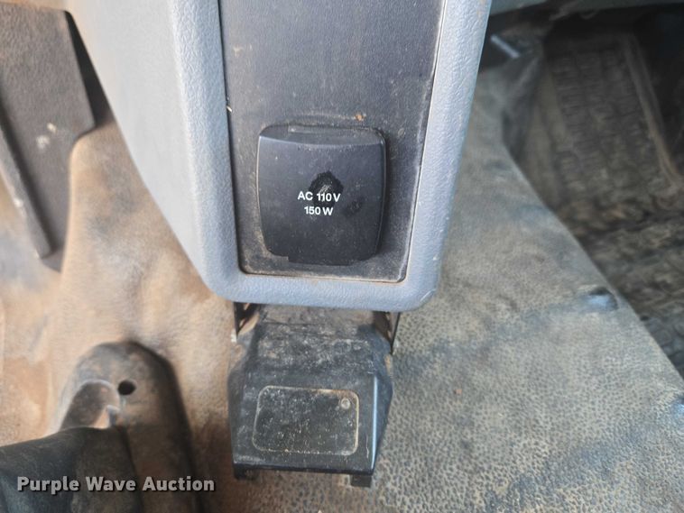 image for item YA3192 2017 Ford F750 Super Duty forestry bucket truck