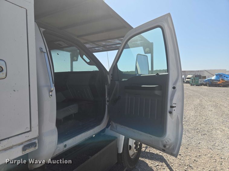 image for item YA3192 2017 Ford F750 Super Duty forestry bucket truck