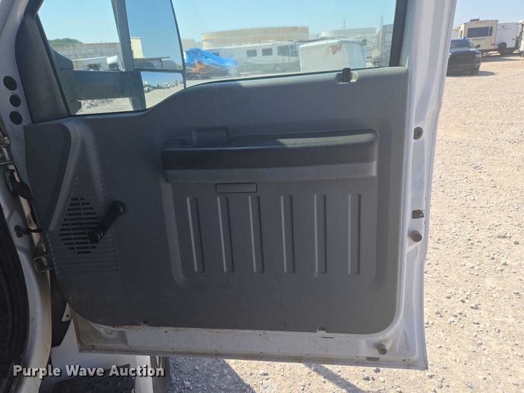image for item YA3192 2017 Ford F750 Super Duty forestry bucket truck