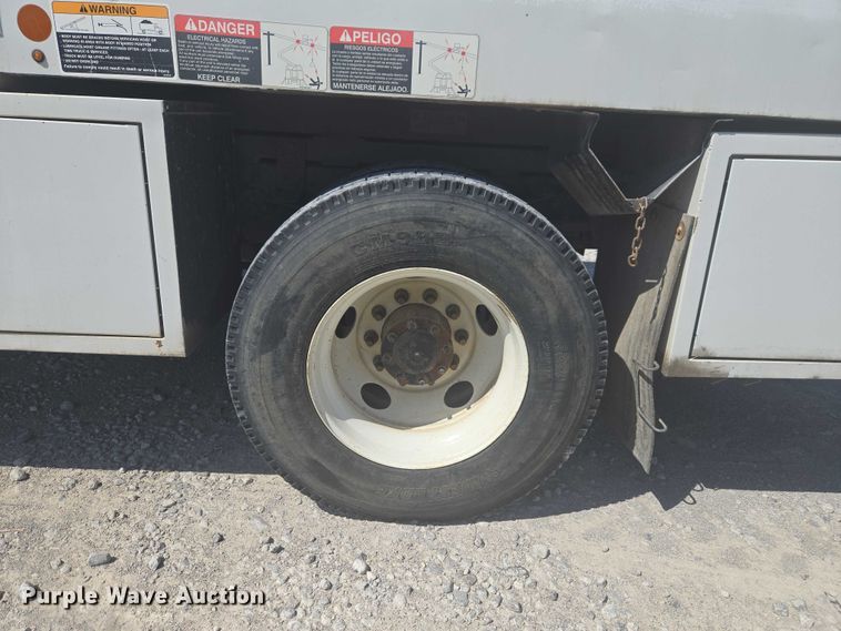 image for item YA3192 2017 Ford F750 Super Duty forestry bucket truck