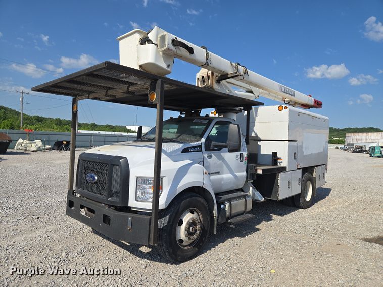 image for item YA3193 2017 Ford F750 forestry bucket truck
