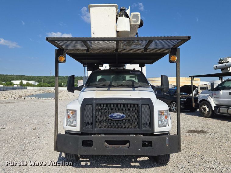 image for item YA3193 2017 Ford F750 forestry bucket truck