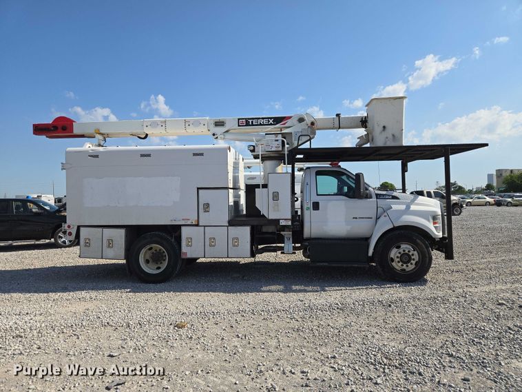 image for item YA3193 2017 Ford F750 forestry bucket truck