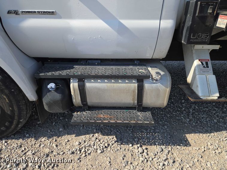 image for item YA3193 2017 Ford F750 forestry bucket truck