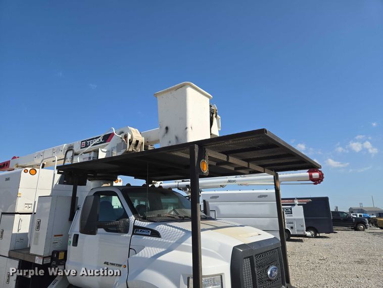 image for item YA3193 2017 Ford F750 forestry bucket truck