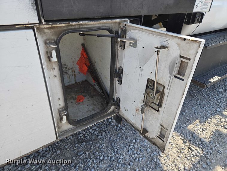 image for item YA3193 2017 Ford F750 forestry bucket truck