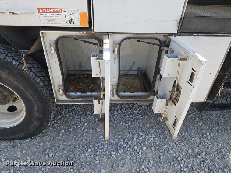 image for item YA3193 2017 Ford F750 forestry bucket truck