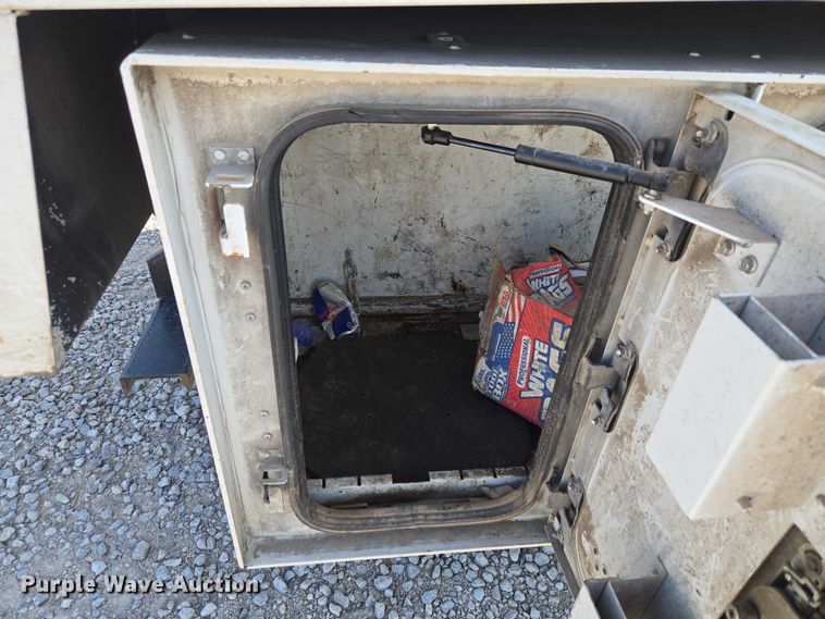 image for item YA3193 2017 Ford F750 forestry bucket truck