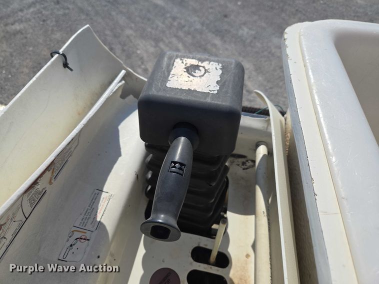 image for item YA3193 2017 Ford F750 forestry bucket truck