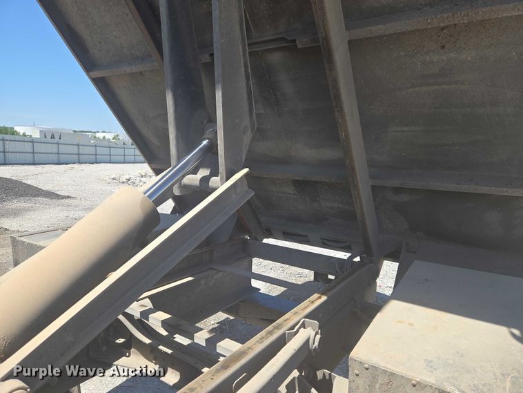image for item YA3193 2017 Ford F750 forestry bucket truck