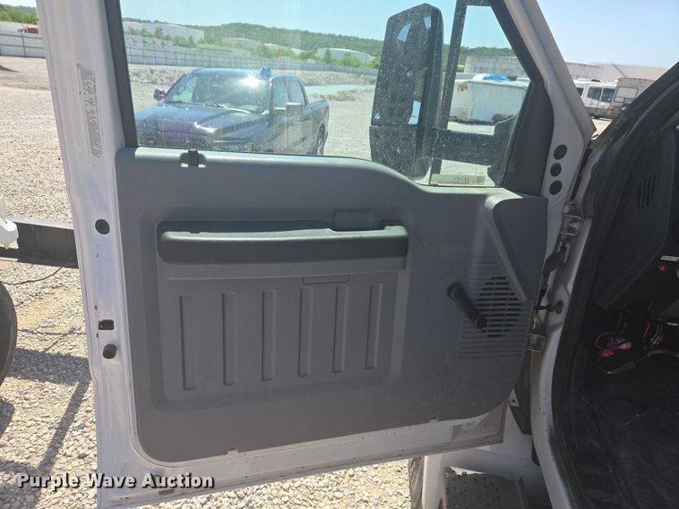image for item YA3193 2017 Ford F750 forestry bucket truck