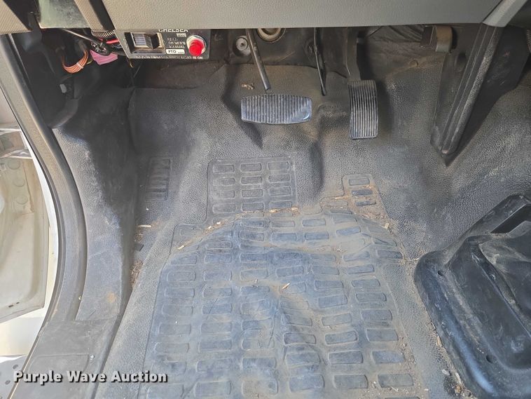 image for item YA3193 2017 Ford F750 forestry bucket truck