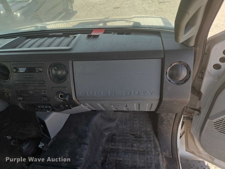 image for item YA3193 2017 Ford F750 forestry bucket truck
