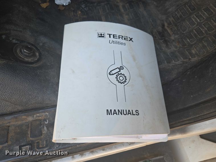 image for item YA3193 2017 Ford F750 forestry bucket truck