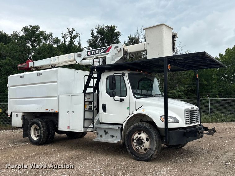 image for item YA3239 2018 Freightliner Business Class M2 forestry bucket truck