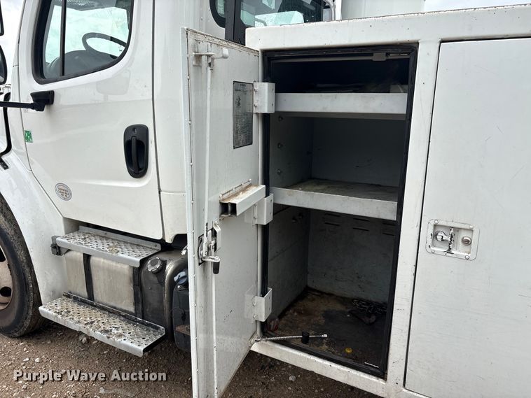 image for item YA3239 2018 Freightliner Business Class M2 forestry bucket truck