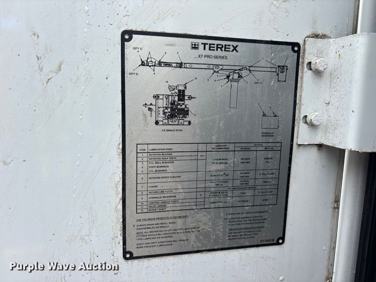 image for item YA3239 2018 Freightliner Business Class M2 forestry bucket truck