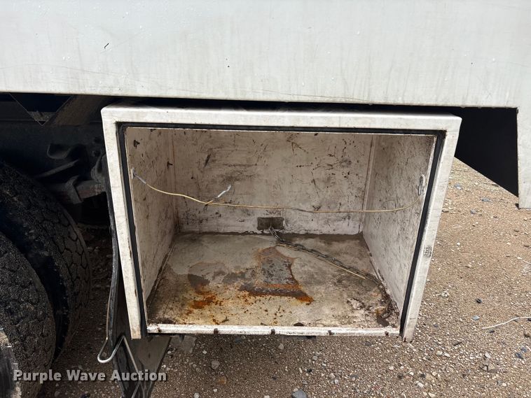 image for item YA3239 2018 Freightliner Business Class M2 forestry bucket truck