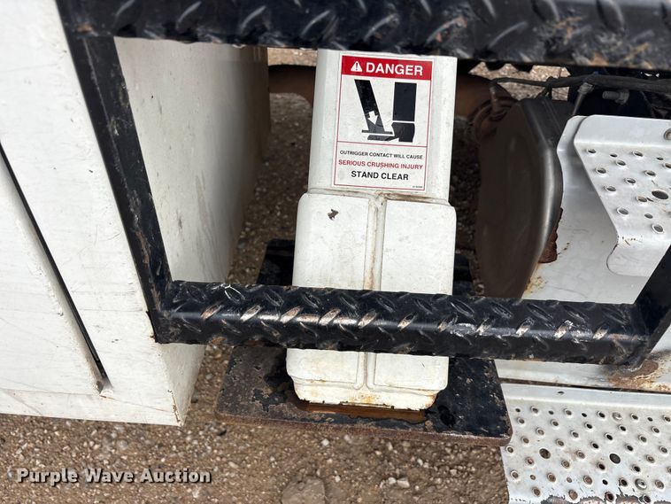 image for item YA3239 2018 Freightliner Business Class M2 forestry bucket truck