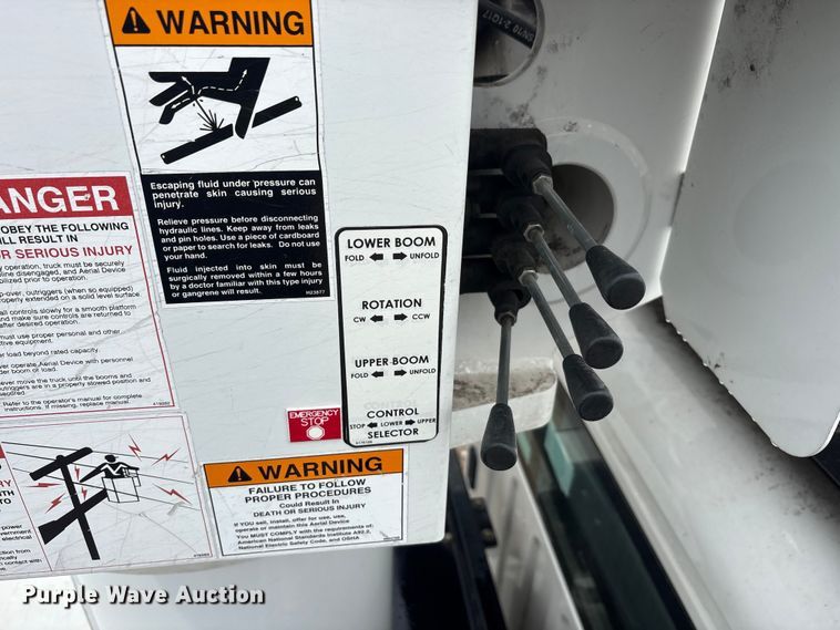 image for item YA3239 2018 Freightliner Business Class M2 forestry bucket truck